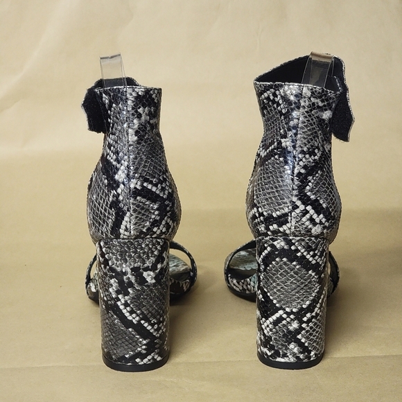 Jeffrey Campbell Lindsay Sandals Snake Print - Picture 6 of 8